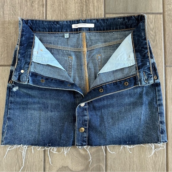 Zara Trafaluc Distressed Denim Boho Button Front Western Mini Skirt Size Small - Picture 4 of 5